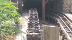 Big Grizzly Mountain Runaway Mine Cars (1)