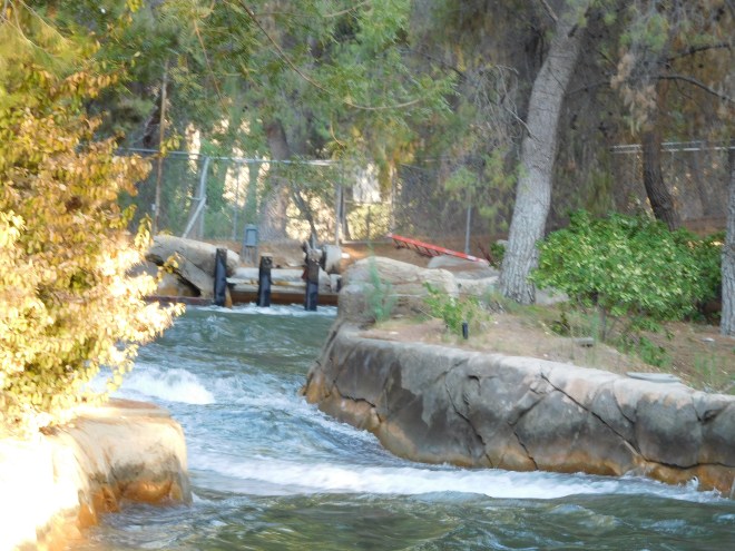 intamin-12-six-flags-magic-mountain-roaring-rapids-7