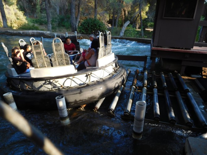 intamin-12-six-flags-magic-mountain-roaring-rapids-8