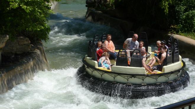 intamin-12-thunder-river-sfstl