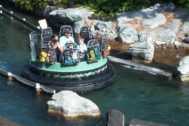 intamin-8-dca-grizzly-river-run-4