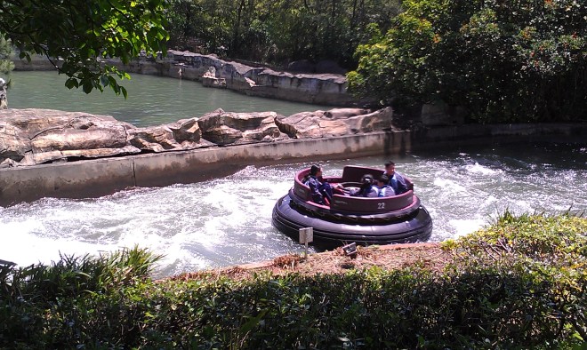 intamin-big-canyon-rapids-ride-leofoo-1