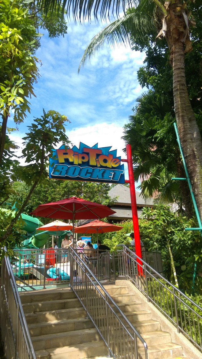 Riptide Rocket entrance.jpg