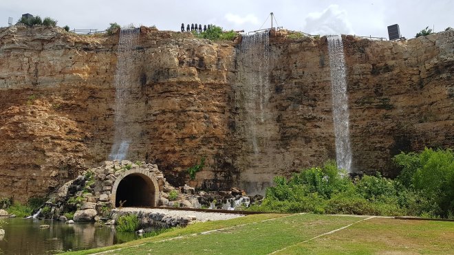 Six Flags Fiesta Texas Quarry Flex