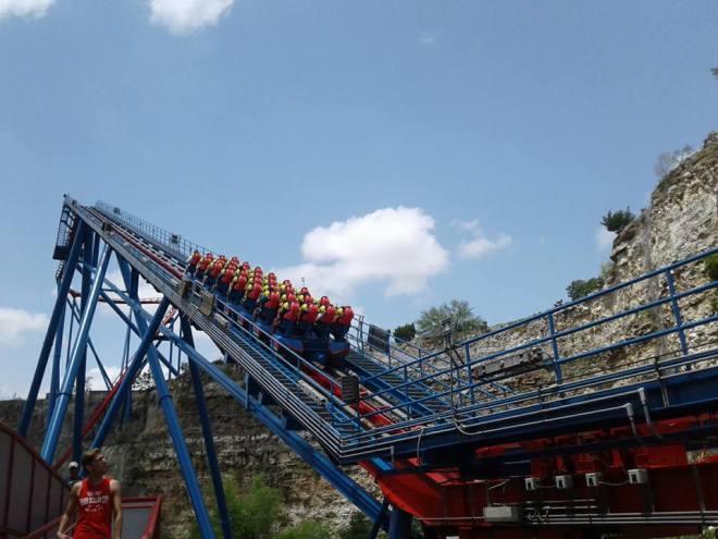 Superman Krypton Coaster Six Flags Fiesta Texas lift hill