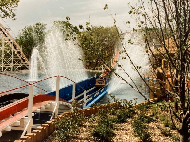A Wildcat appears in the backwoods :the second part of the story of how Frontier City adopted a roller coaster from&nbsp;Missouri