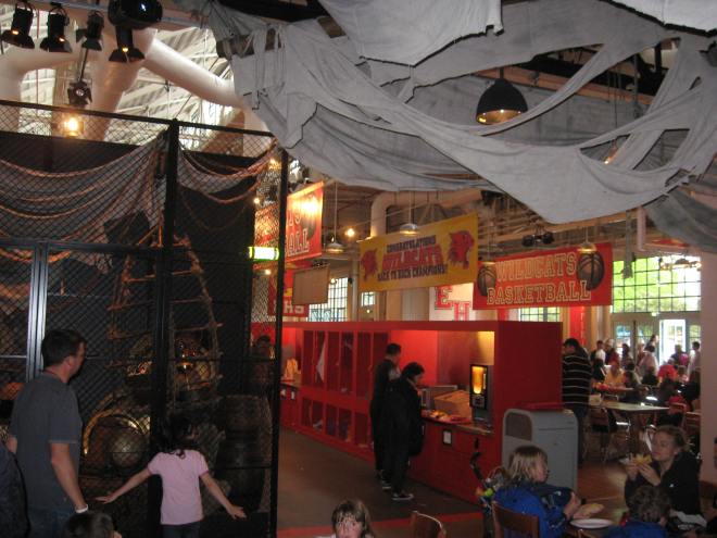 An analysis of why the Walt Disney Studios in Paris failed and the ...